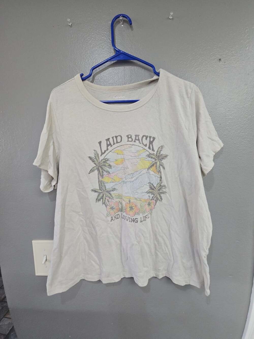 Old Navy EveryWear Graphic T-Shirt Size XL Beige Laid Back Palms